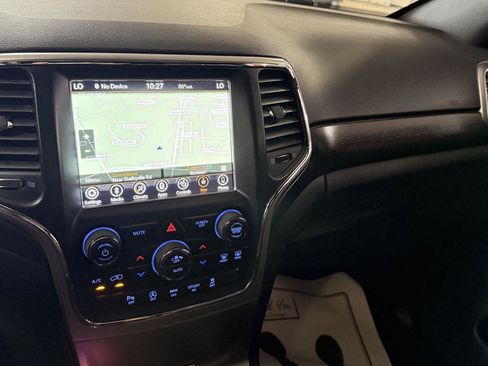 Used 2018 Jeep Grand Cherokee Altitude AWD/4WD image 36