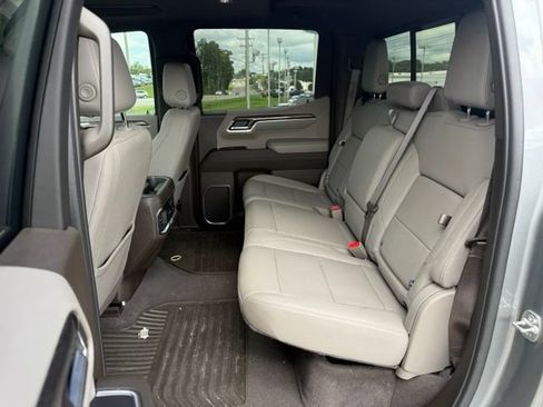Used 2025 Chevrolet Silverado 1500 LTZ w/ LTZ Premium Package AWD/4WD image 14