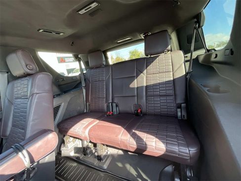 Used 2021 Cadillac Escalade Sport Platinum image 14