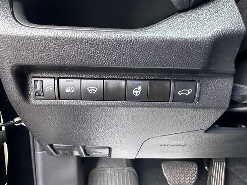 Used 2024 Toyota RAV4 XLE w/ Convenience Package AWD/4WD image 17