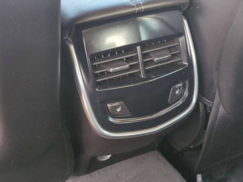 Used 2014 Cadillac XTS Luxury FWD image 22