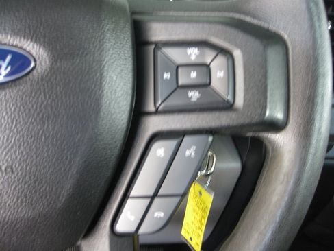 Used 2016 Ford F150 XL w/ Equipment Group 101A Mid RWD image 17