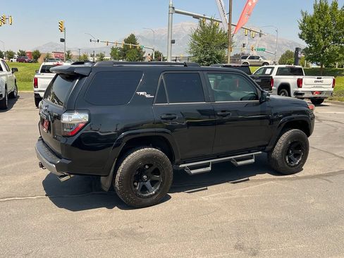 Used 2020 Toyota 4Runner TRD Off-Road Premium w/ Moonroof Package AWD/4WD image 8