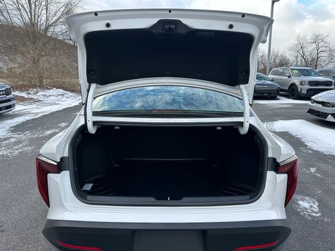 New 2025 Kia K4 EX image 10