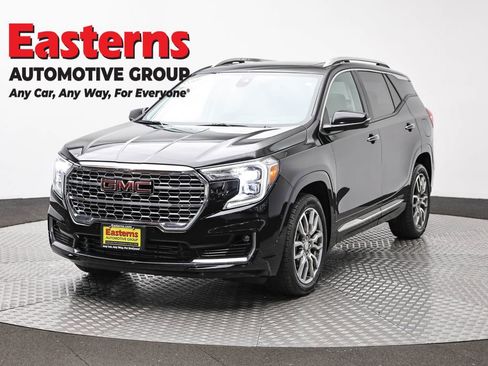 Used 2022 GMC Terrain Denali w/ Denali Premium Package AWD/4WD image 1