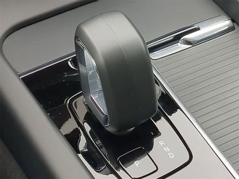 Certified 2025 Volvo XC60 T8 Core w/ Protection Package Premier image 29