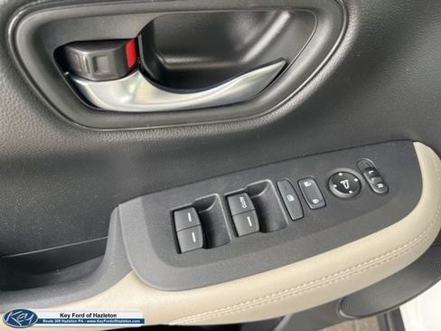 Used 2023 Honda HR-V LX image 20