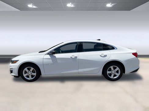 Used 2023 Chevrolet Malibu LS FWD image 2