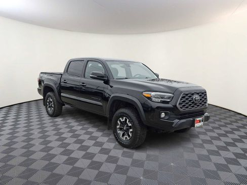 Certified 2023 Toyota Tacoma TRD Off-Road image 5