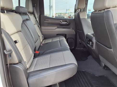 Used 2023 Chevrolet Silverado 1500 ZR2 w/ Technology Package image 20