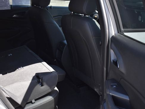 Used 2024 Chevrolet Trax LT w/ Driver Confidence Package FWD image 17