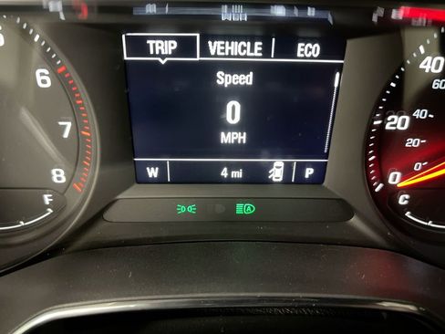 Used 2023 Chevrolet TrailBlazer LT FWD image 12