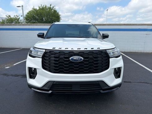 Used 2025 Ford Explorer ST-Line w/ Premium Package AWD/4WD image 8