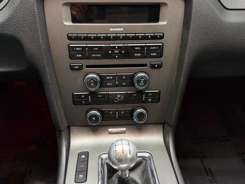 Used 2010 Ford Mustang GT RWD image 23