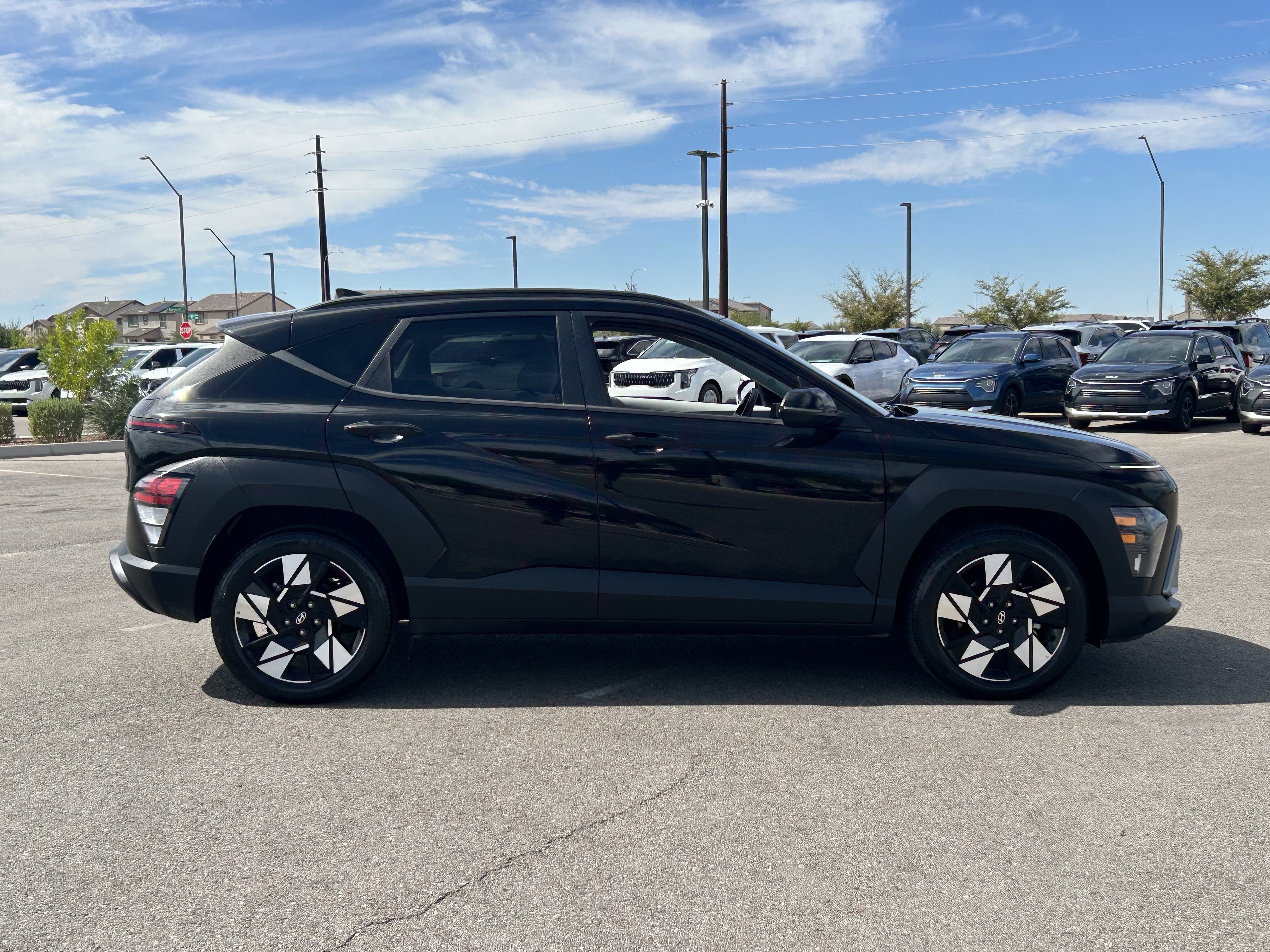 Used 2025 Hyundai Kona SEL FWD image 6