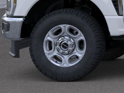 New 2026 Ford F250 XLT w/ XLT Premium Package AWD/4WD image 19