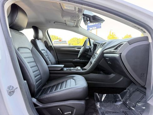 Used 2018 Ford Fusion SE w/ Equipment Group 602A FWD image 20