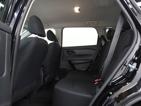 Used 2024 Nissan Rogue S image 18