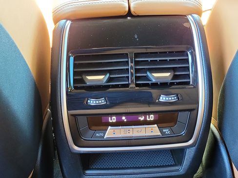 Used 2023 BMW X5 xDrive40i w/ Luxury Seating Package image 13