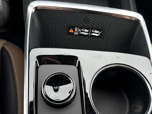 New 2026 Chevrolet Equinox ACTIV w/ Convenience Package III image 29