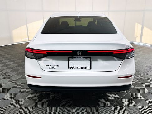 Used 2023 Honda Accord LX image 4