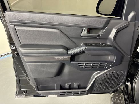 Certified 2025 Toyota 4Runner TRD Off-Road image 27