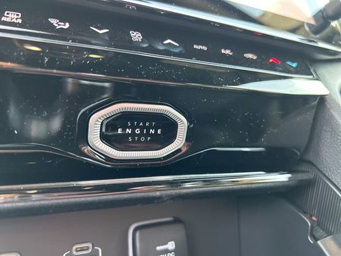 New 2026 Jeep Grand Cherokee Altitude AWD/4WD image 27