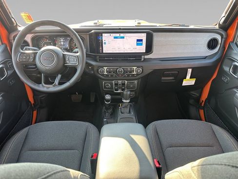 New 2025 Jeep Gladiator Sport AWD/4WD image 12