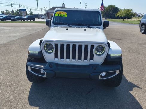 Used 2018 Jeep Wrangler Unlimited Sahara AWD/4WD image 13
