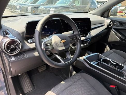 Used 2025 Chevrolet Equinox LT AWD/4WD image 10