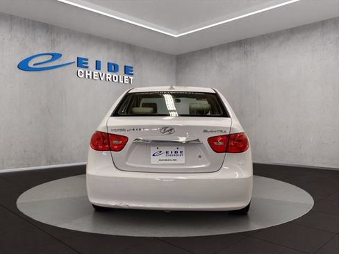 Used 2010 Hyundai Elantra GLS FWD image 11