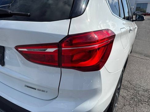 Used 2019 BMW X1 xDrive28i w/ Convenience Package AWD/4WD image 9