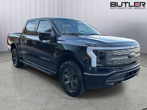 Used 2023 Ford F150 Lightning Lariat image 6