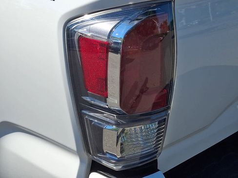 Certified 2023 Toyota Tacoma TRD Sport AWD/4WD image 11