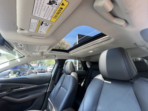 Used 2021 MAZDA CX-30 AWD 2.5 S w/ Premium Package image 18