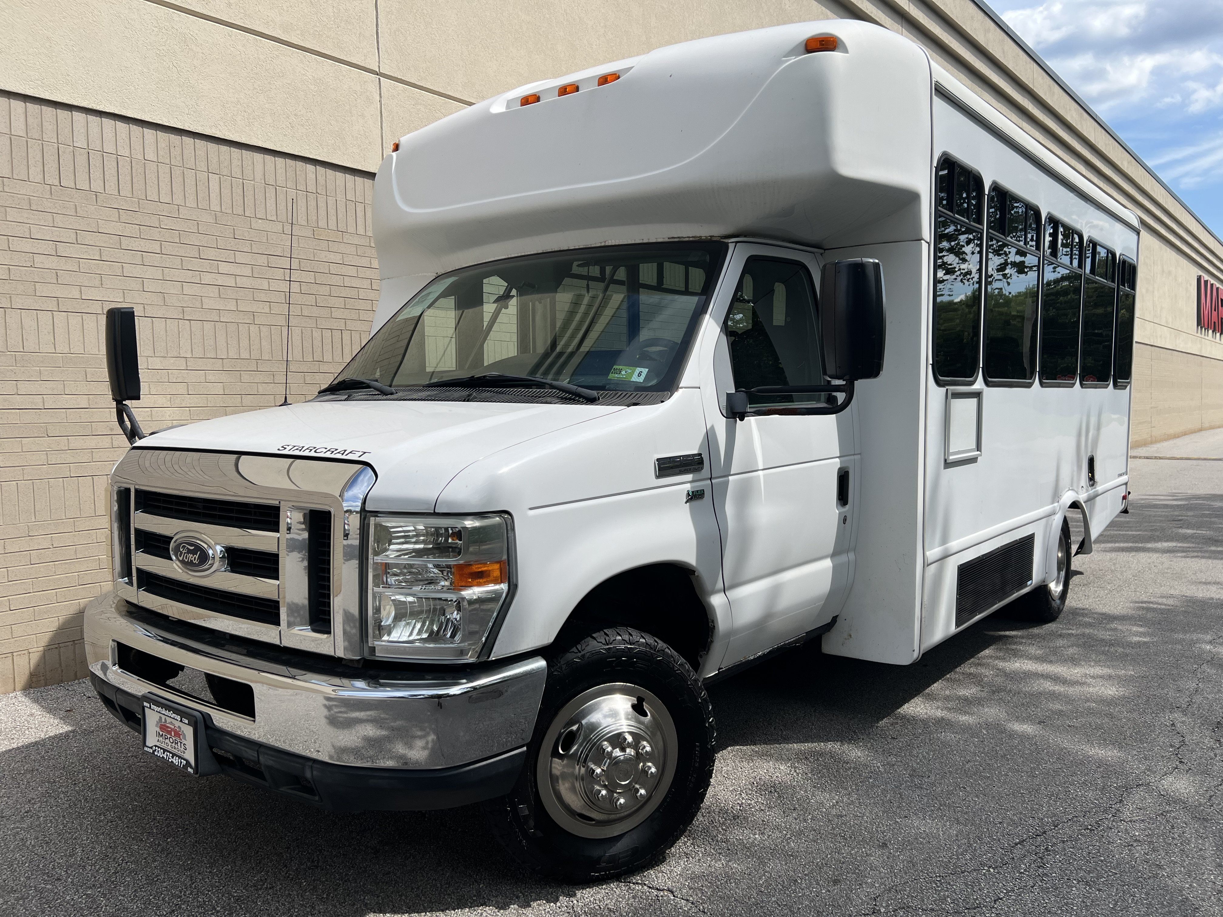 Used 2013 Ford E-350 and Econoline 350 Super Duty w/ Shuttle Bus Prep Pkg RWD image 1