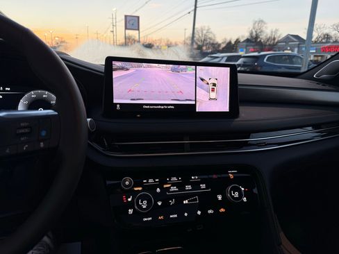 Used 2025 INFINITI QX60 Luxe w/ Black Edition image 53