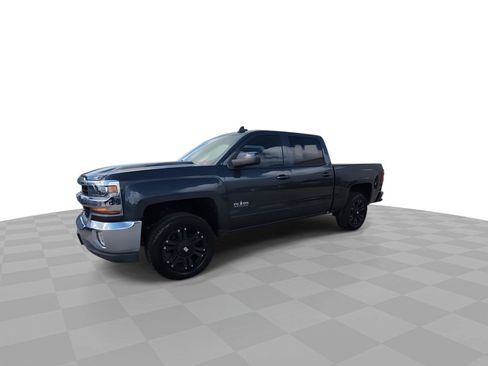 Used 2018 Chevrolet Silverado 1500 LT w/ Texas Edition RWD image 4