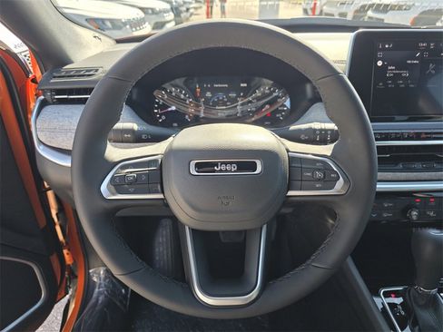 New 2026 Jeep Compass Latitude image 16