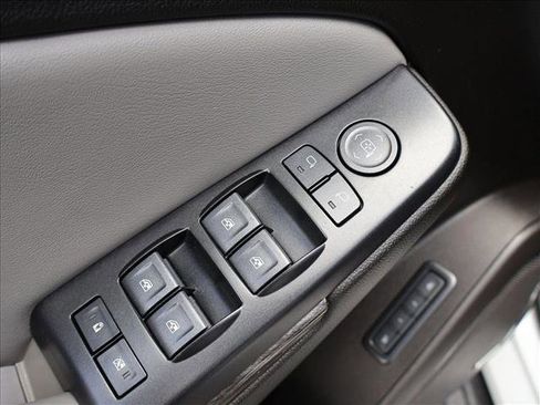 Used 2020 Chevrolet Tahoe LT RWD image 11