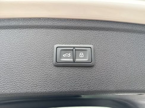 Used 2023 Audi Q5 2.0T Premium Plus AWD/4WD image 29