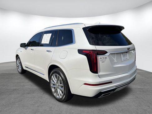 Used 2024 Cadillac XT6 Premium Luxury w/ Technology Package image 5