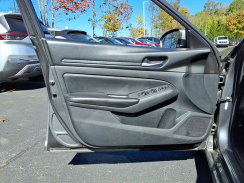 Used 2021 Nissan Altima 2.5 S image 6