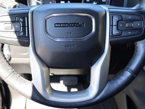 Used 2021 GMC Yukon Denali w/ Denali Premium Package AWD/4WD image 13