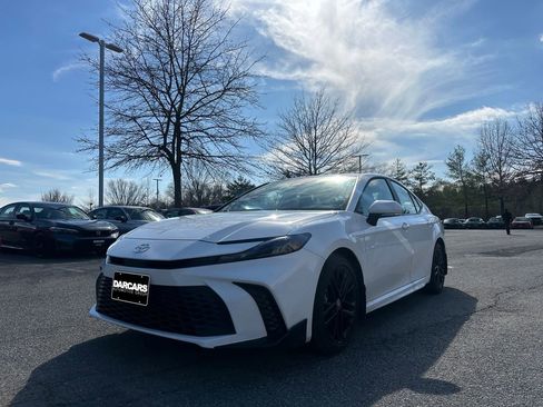 Used 2026 Toyota Camry SE w/ Convenience Package image 32