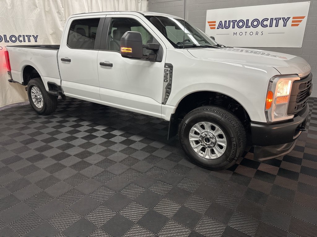 Used 2023 Ford F350 XL w/ XL Driver Assist Package AWD/4WD image 3