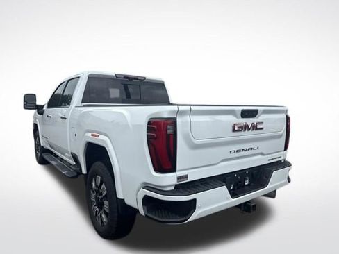 Used 2024 GMC Sierra 2500 Denali w/ Technology Package AWD/4WD image 3