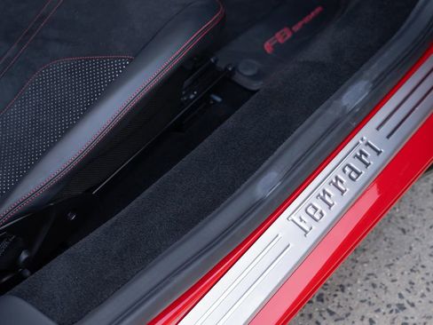 Used 2021 Ferrari F8 Tributo RWD image 60