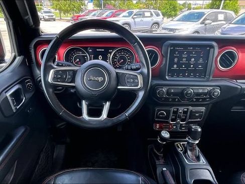 Used 2018 Jeep Wrangler Unlimited Rubicon AWD/4WD image 8