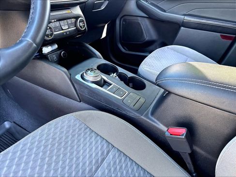 Used 2021 Ford Escape SE w/ Convenience Package FWD image 20